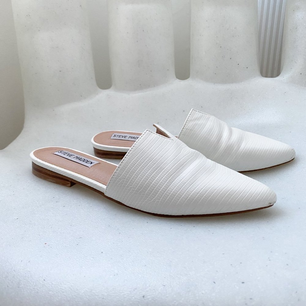 Steve Madden “Ally” White Crocodile Pointed Toe M… - image 1